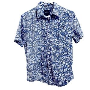 AMERICAN EAGLE SERIOUSLY SOFT BUTTONUP TROPICAL RESORT SHIRT BLUE FLORAL MEDIUM